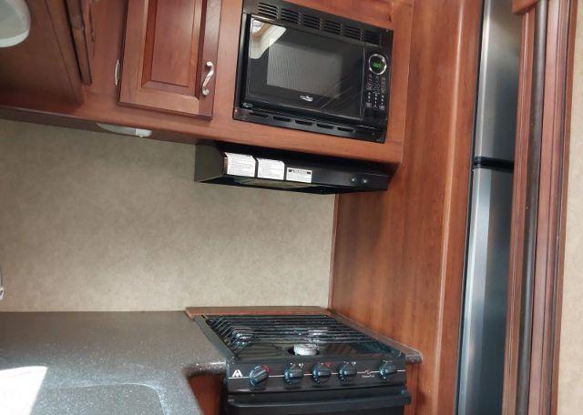 2015 FOREST RIVER INC. 33RKS