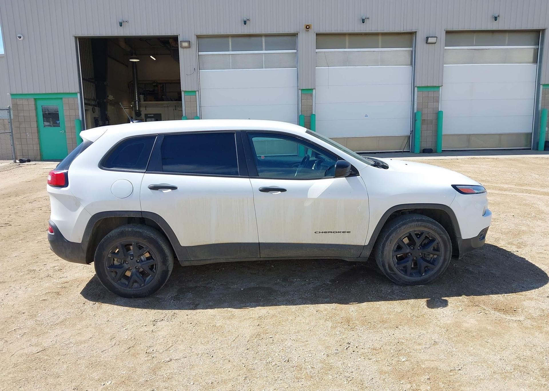 2014 JEEP CHEROKEE SPORT