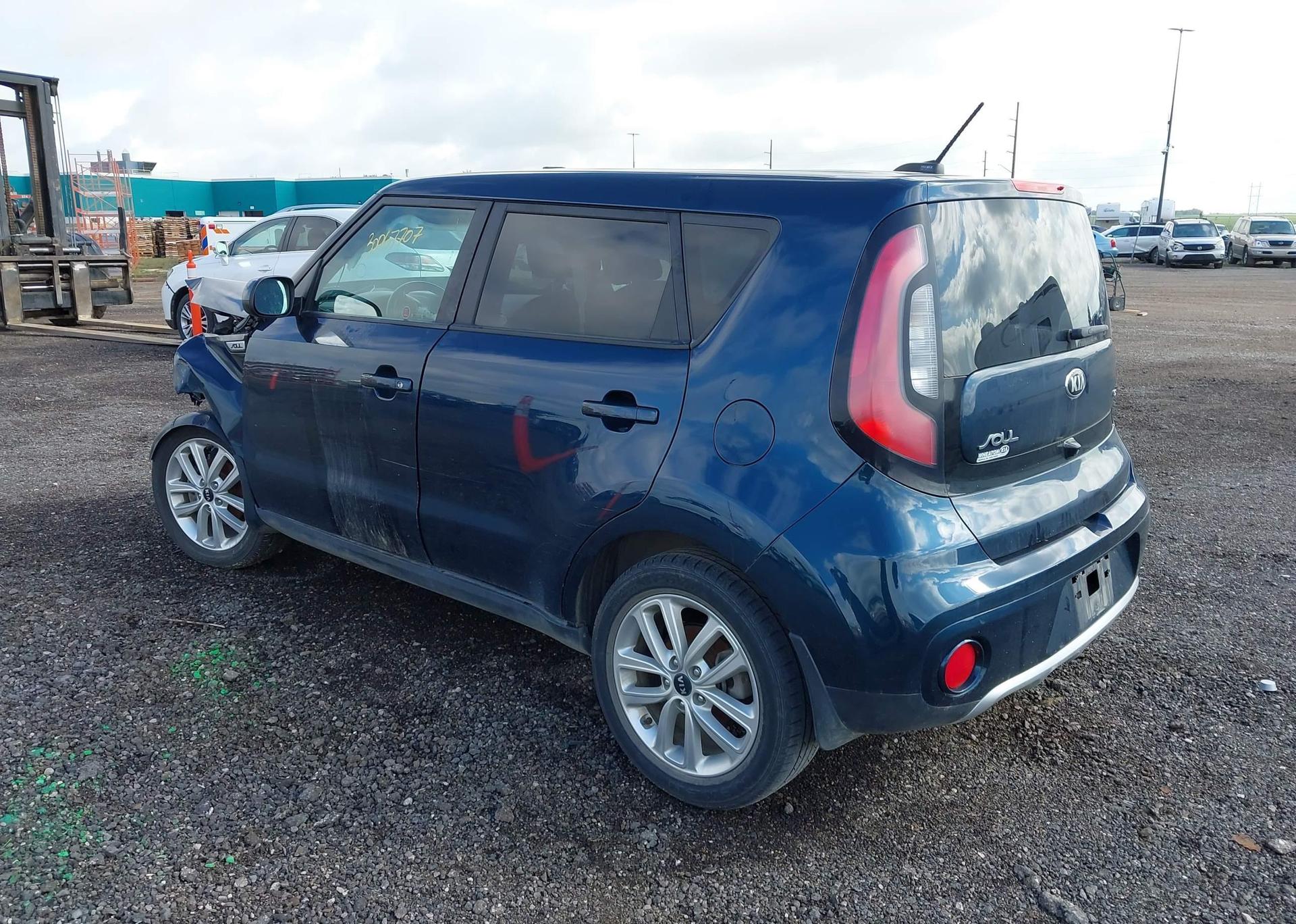 2018 KIA SOUL +