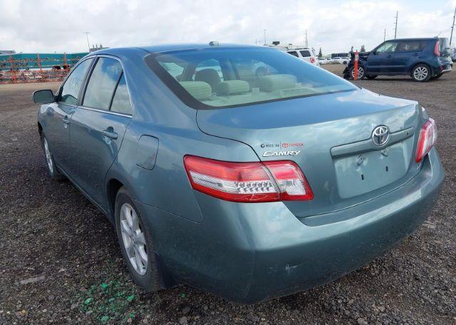 2011 TOYOTA CAMRY SE