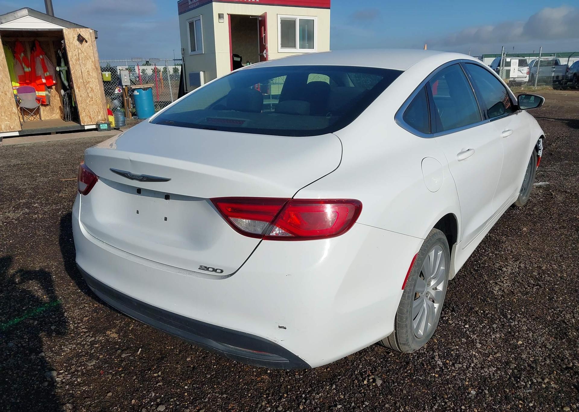 2016 CHRYSLER 200 LX