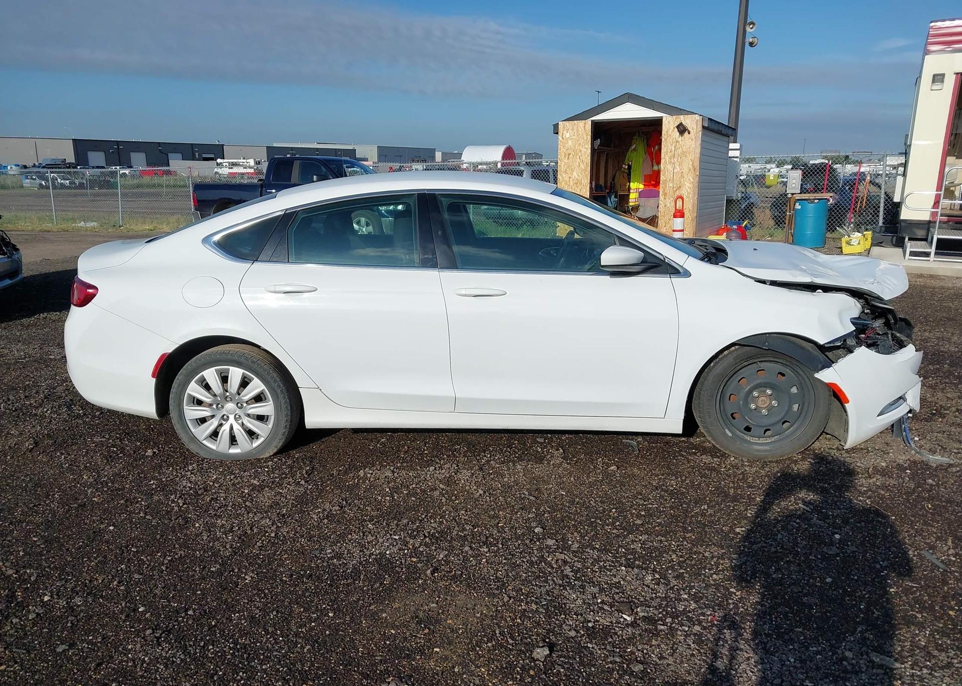 2016 CHRYSLER 200 LX