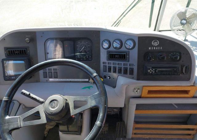 1995 MONACO ROADMASTER MOTORHOME