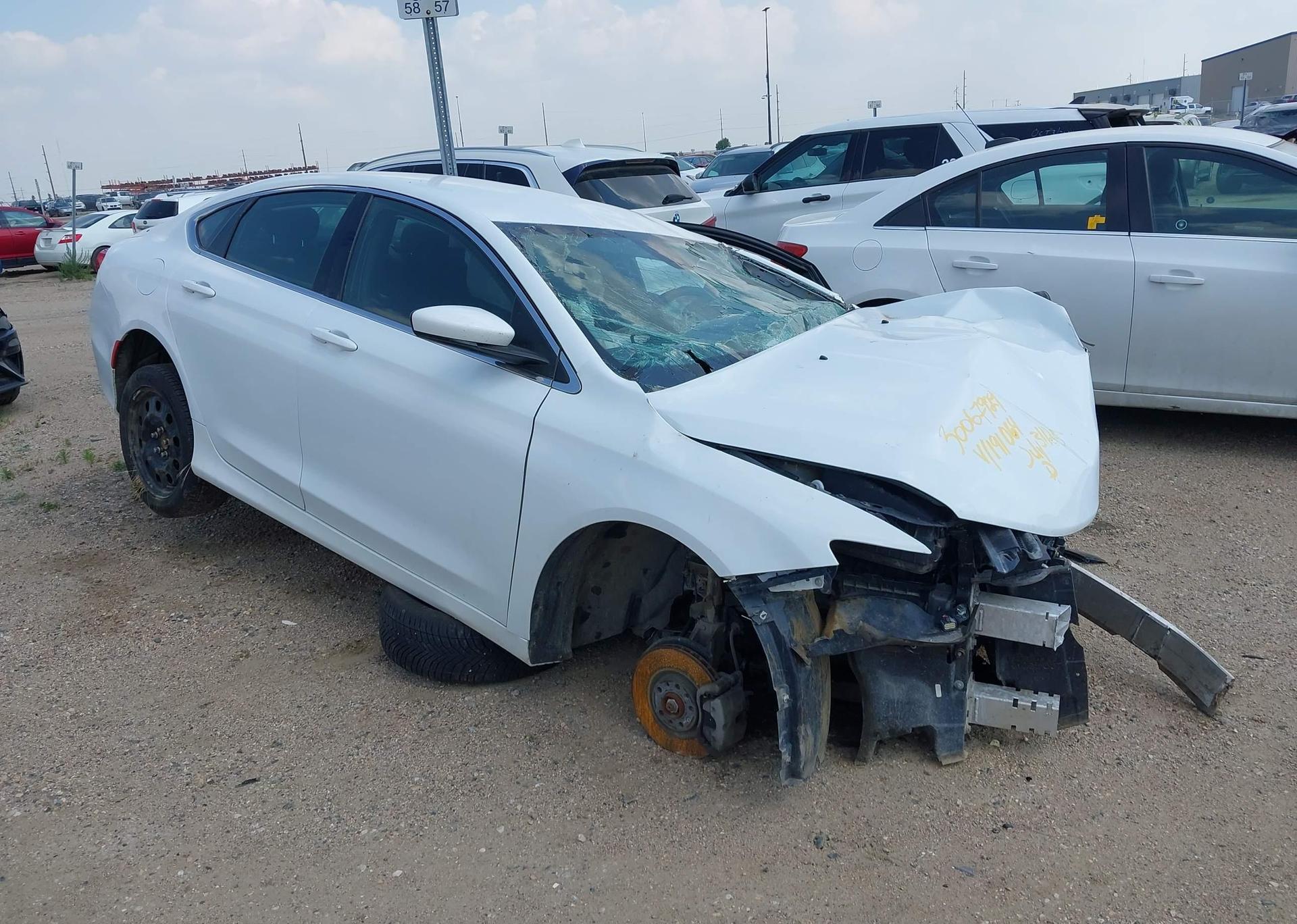 2016 CHRYSLER 200 LX