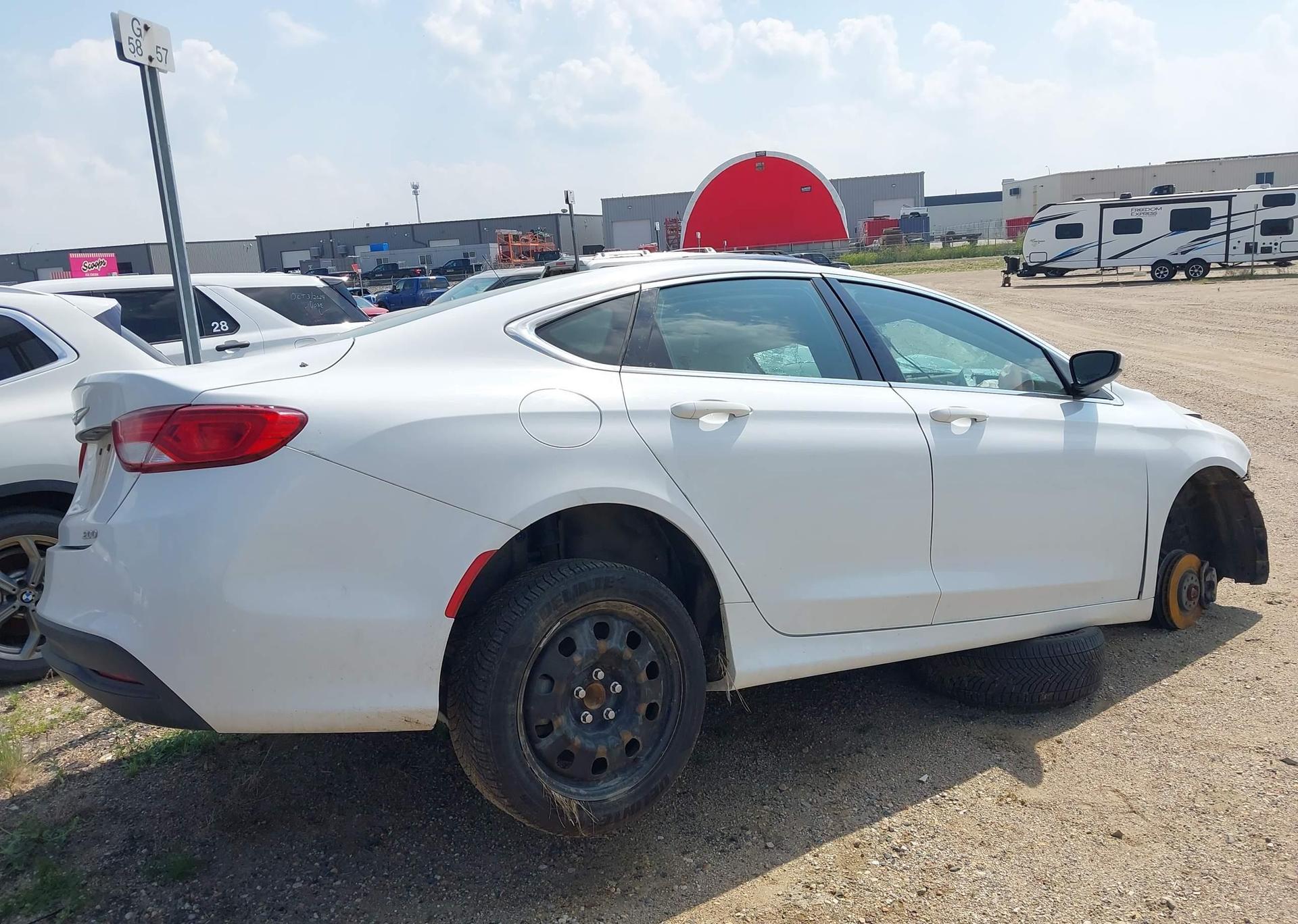 2016 CHRYSLER 200 LX