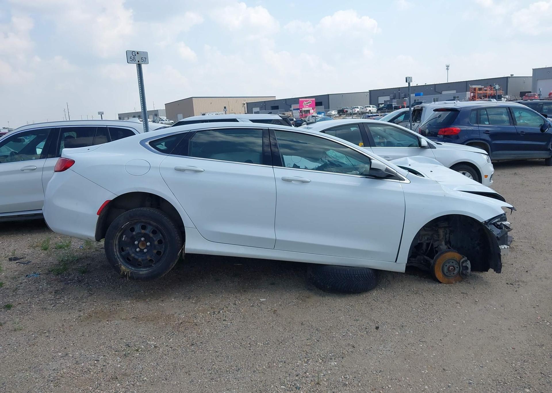 2016 CHRYSLER 200 LX