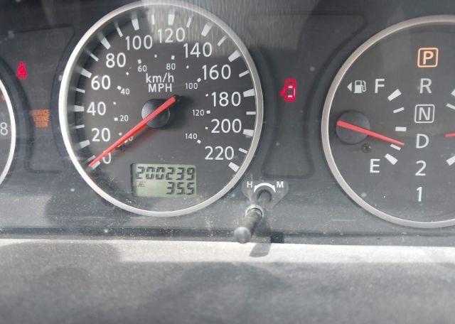 2005 NISSAN X-TRAIL XE