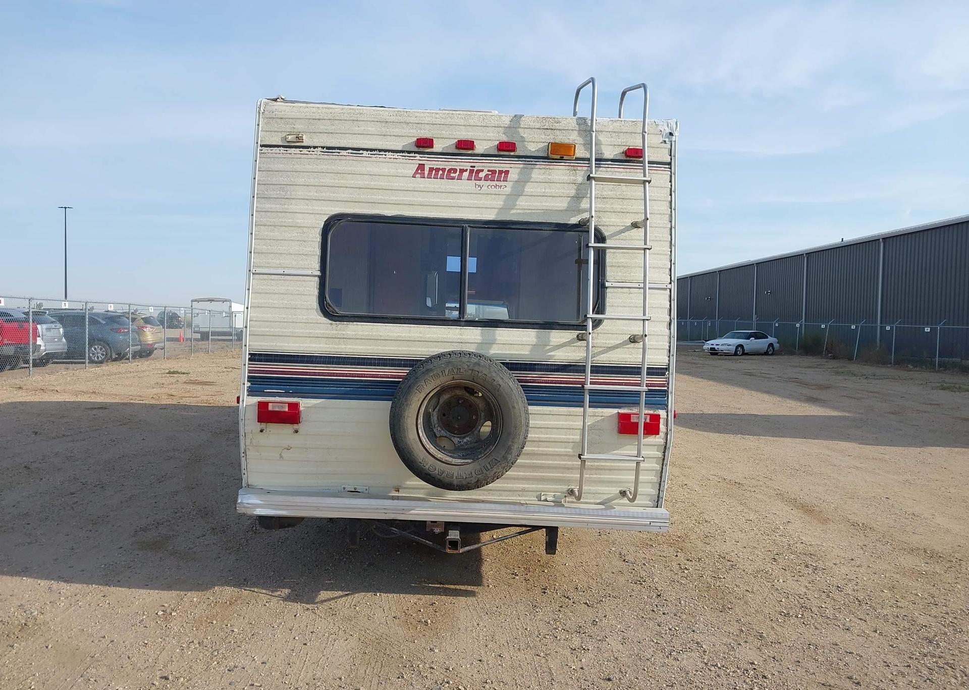 1989 FORD ECONOLINE E350 CUTAWAY VAN