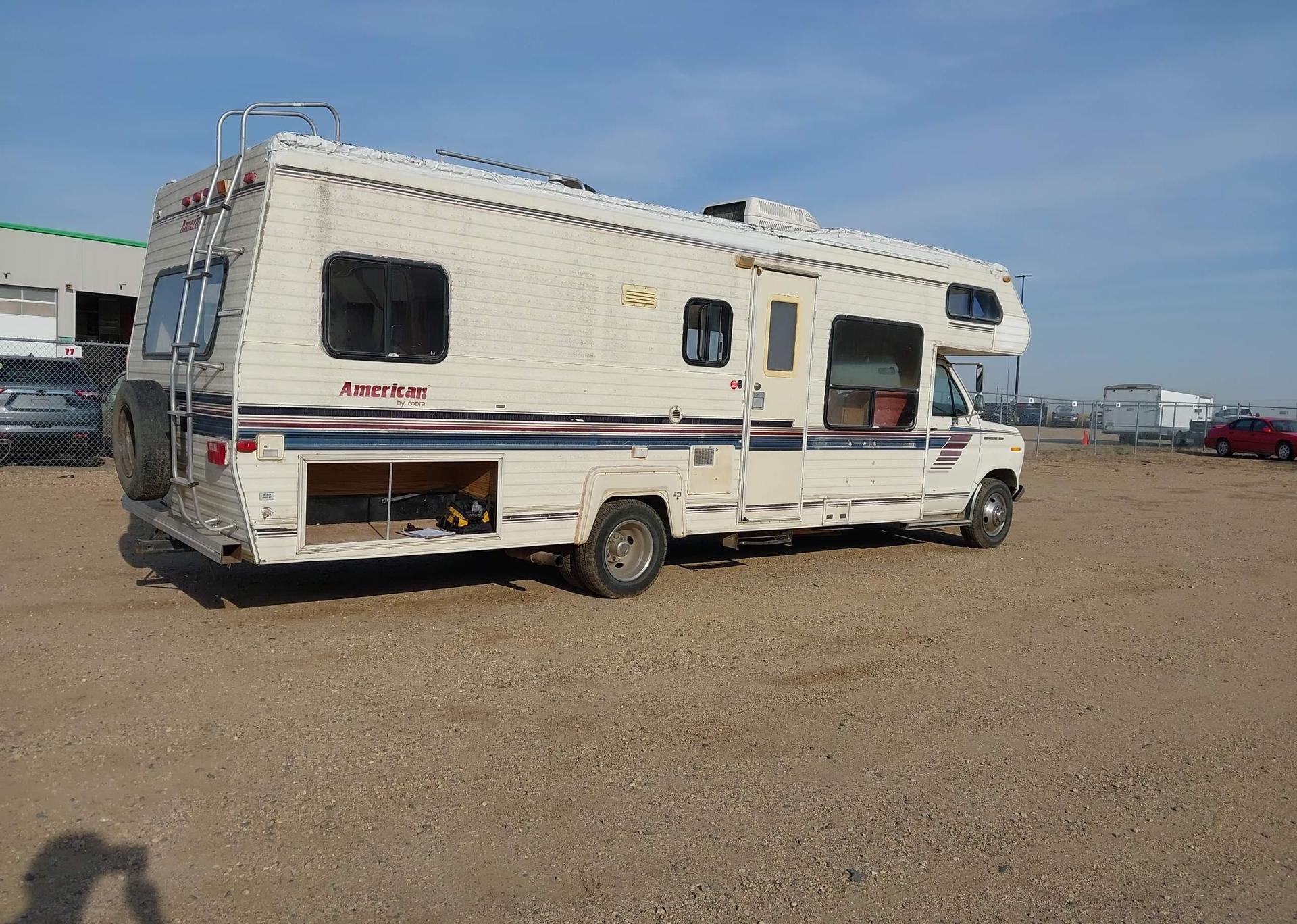 1989 FORD ECONOLINE E350 CUTAWAY VAN