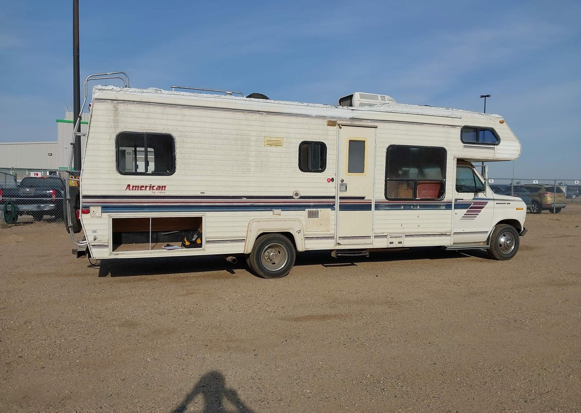 1989 FORD ECONOLINE E350 CUTAWAY VAN