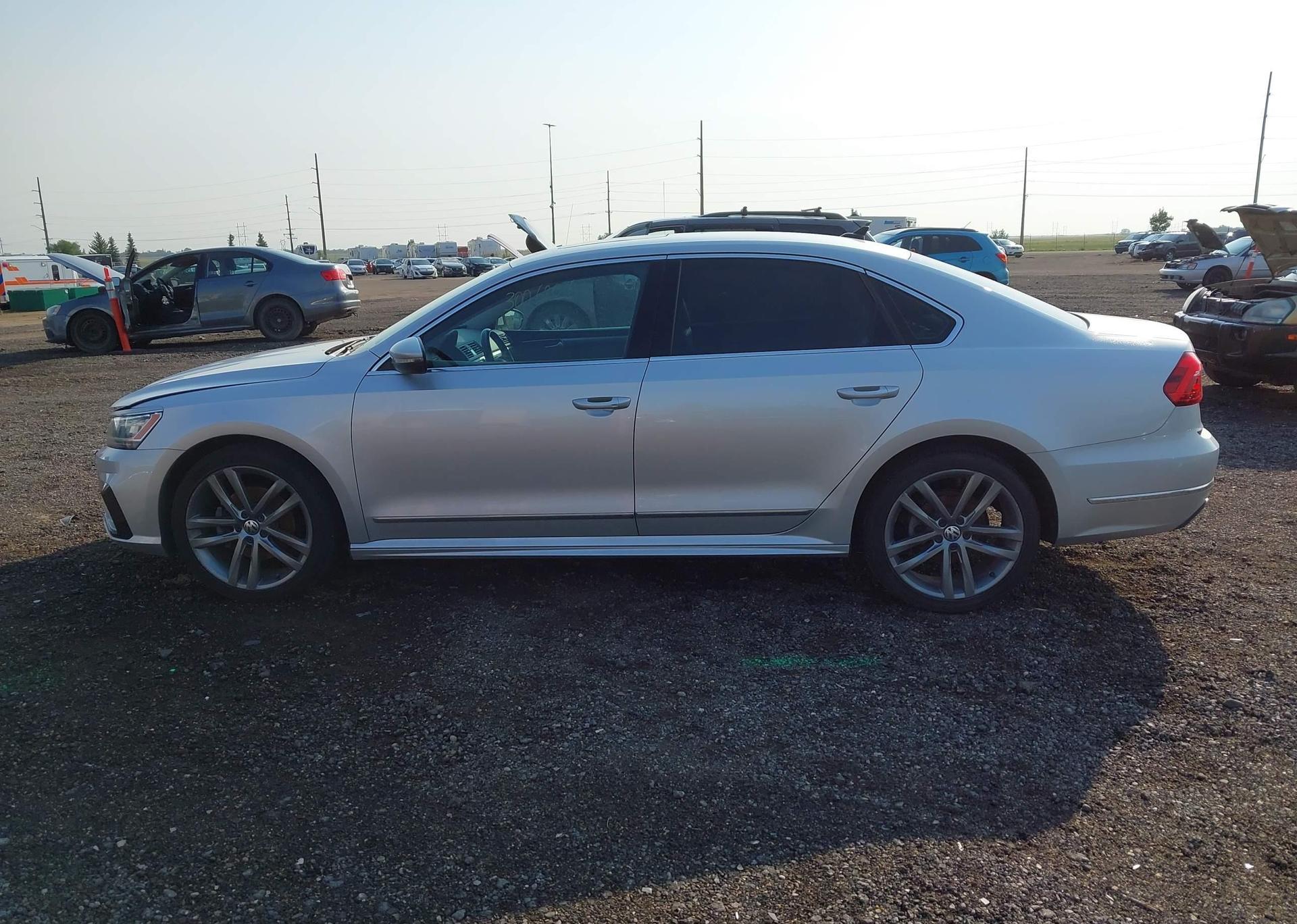 2016 VOLKSWAGEN PASSAT SEL