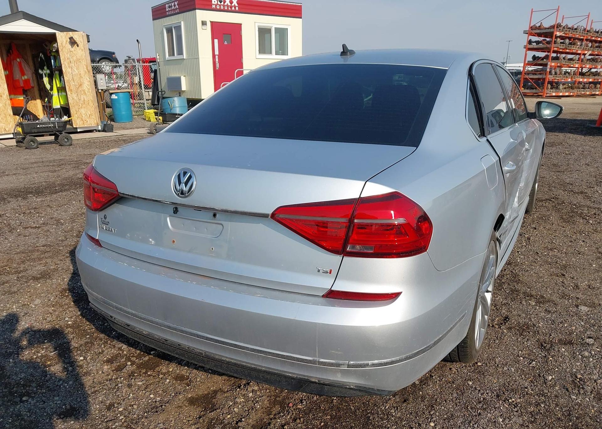 2016 VOLKSWAGEN PASSAT SEL