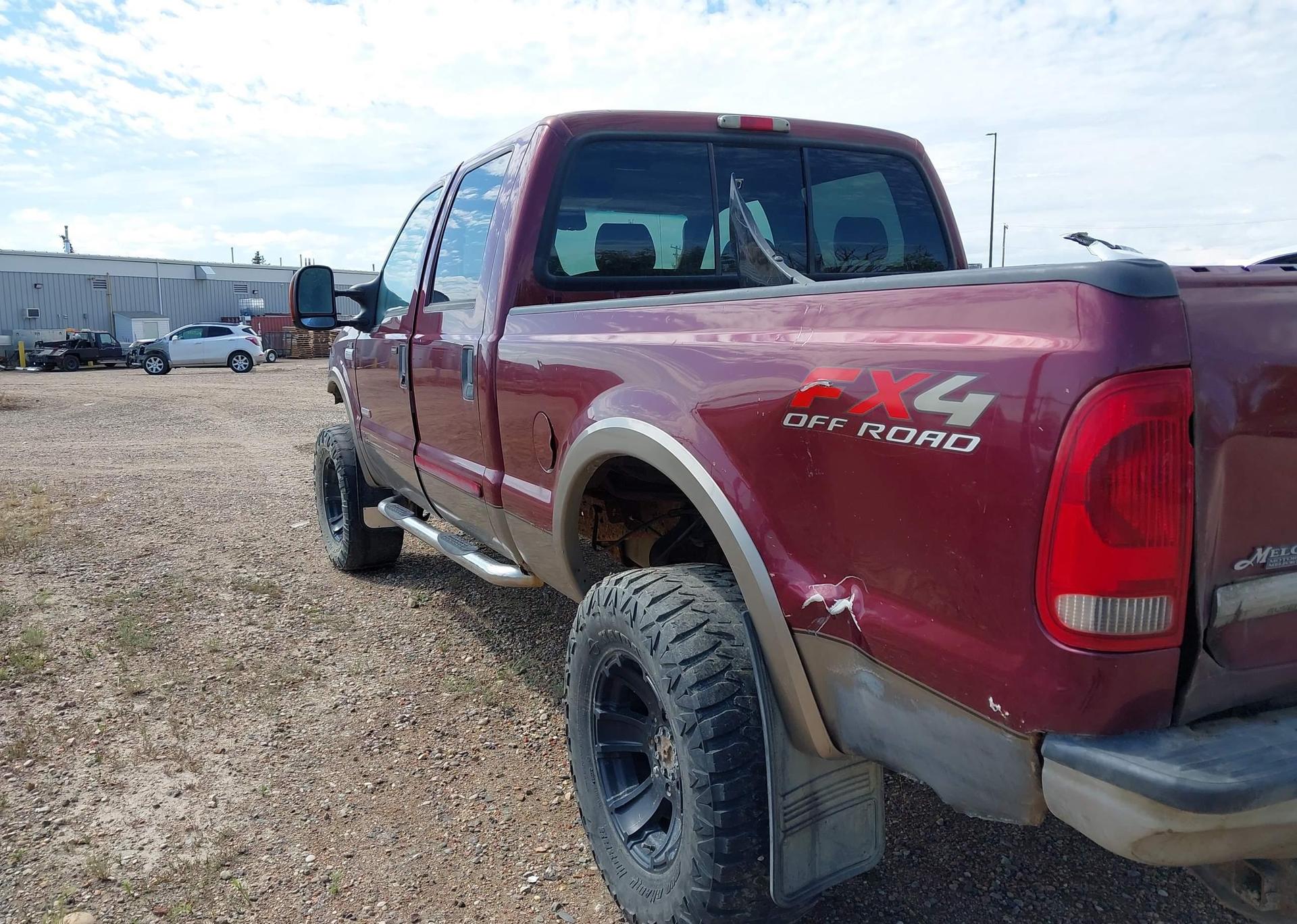 2005 FORD F-350 LARIAT