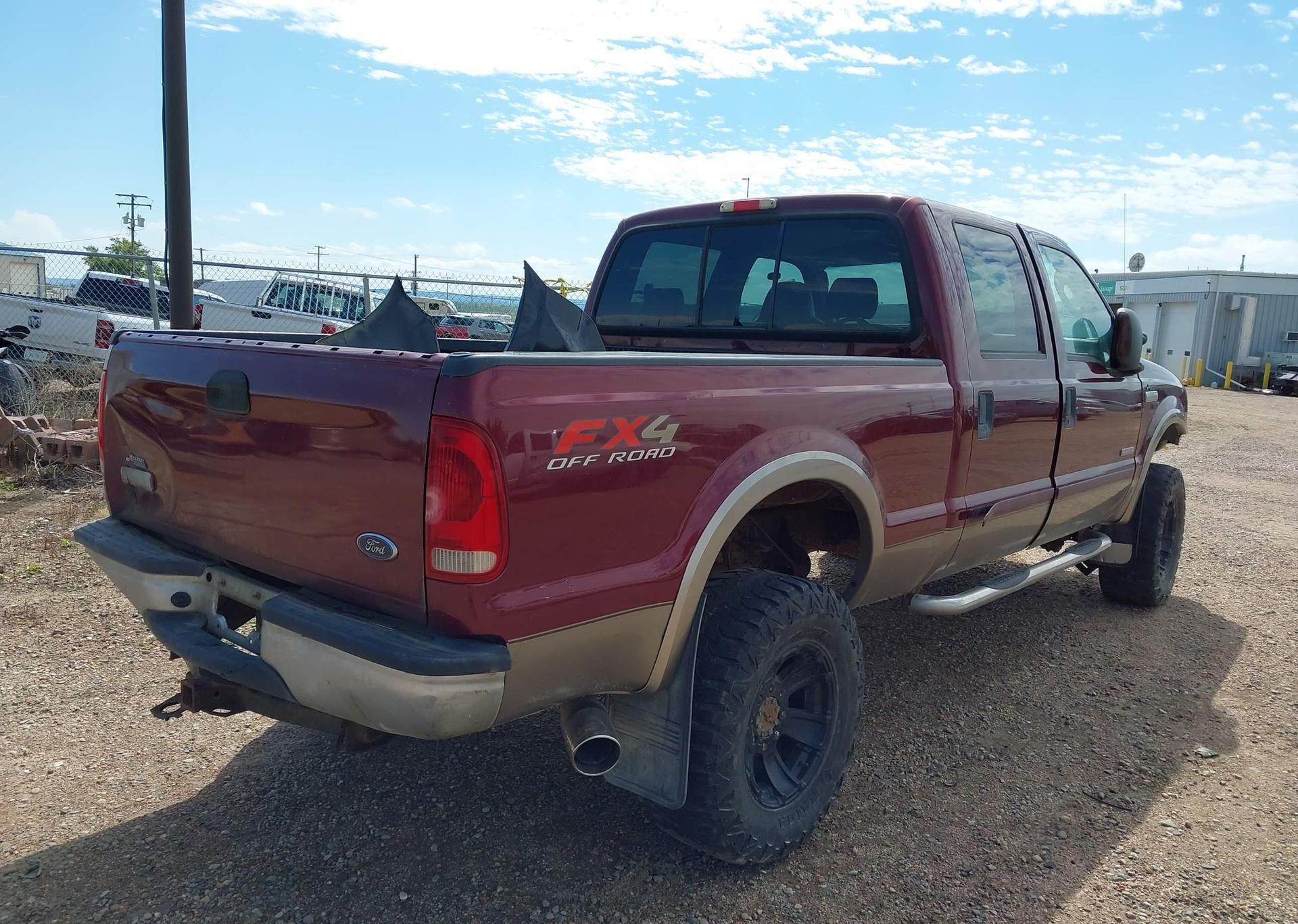 2005 FORD F-350 LARIAT