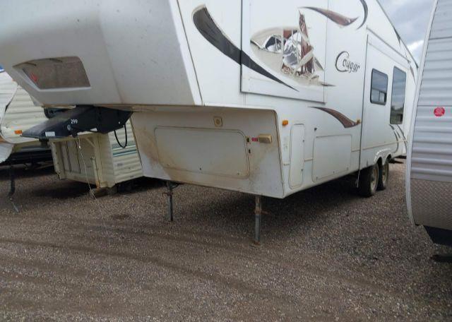 2010 KEYSTONE 5th wheel cougar