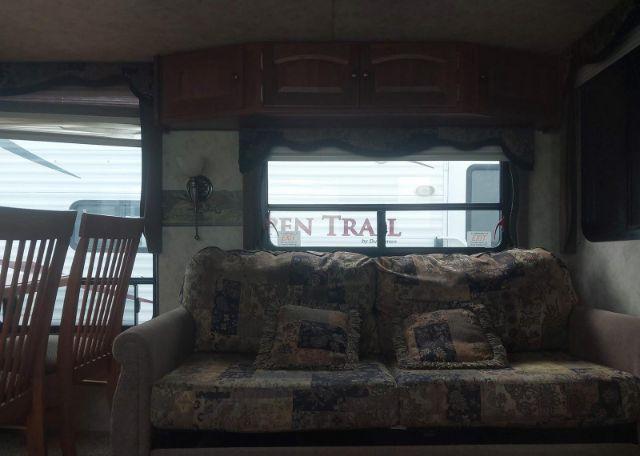 2010 KEYSTONE 5th wheel cougar