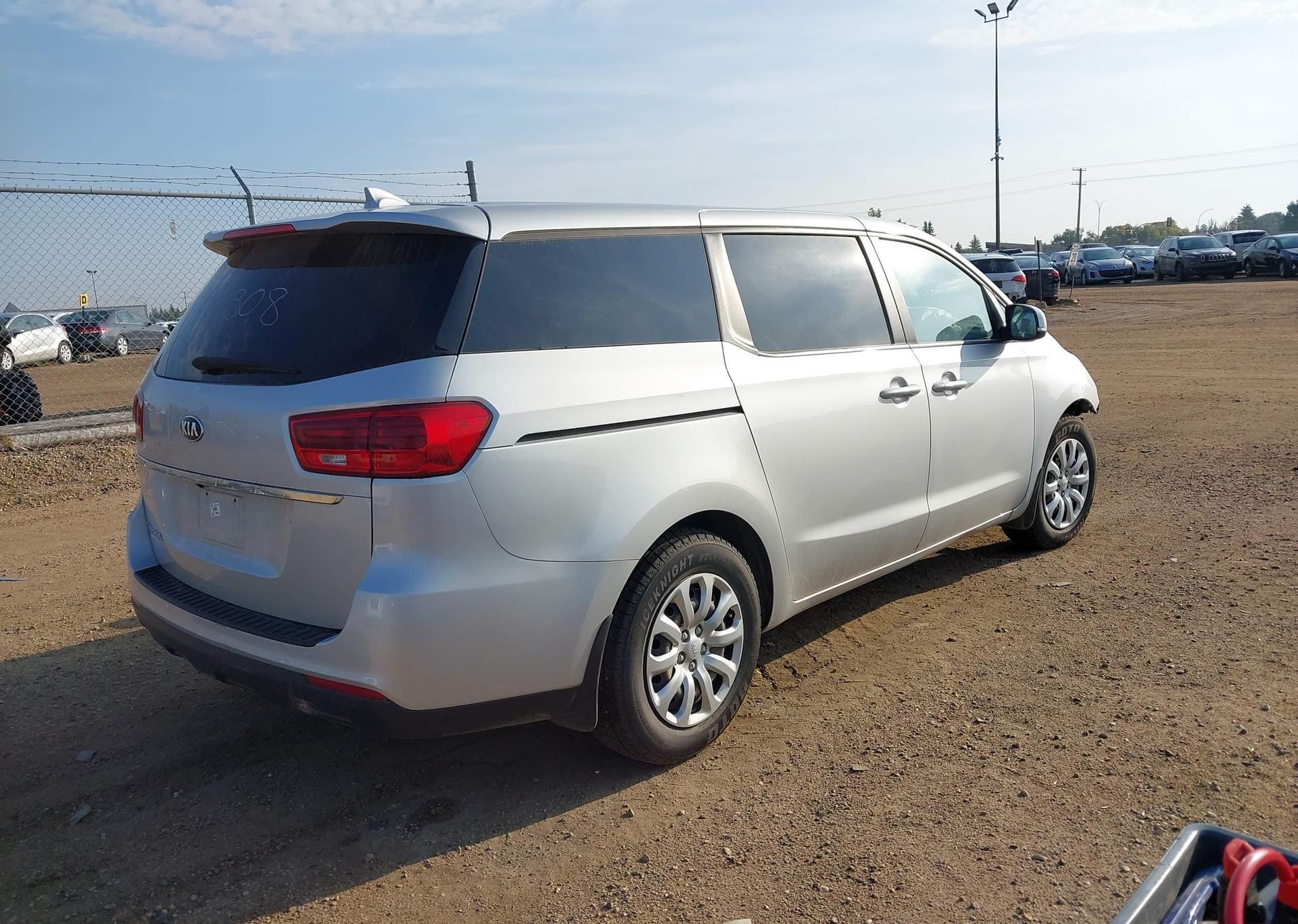 2019 KIA SEDONA L