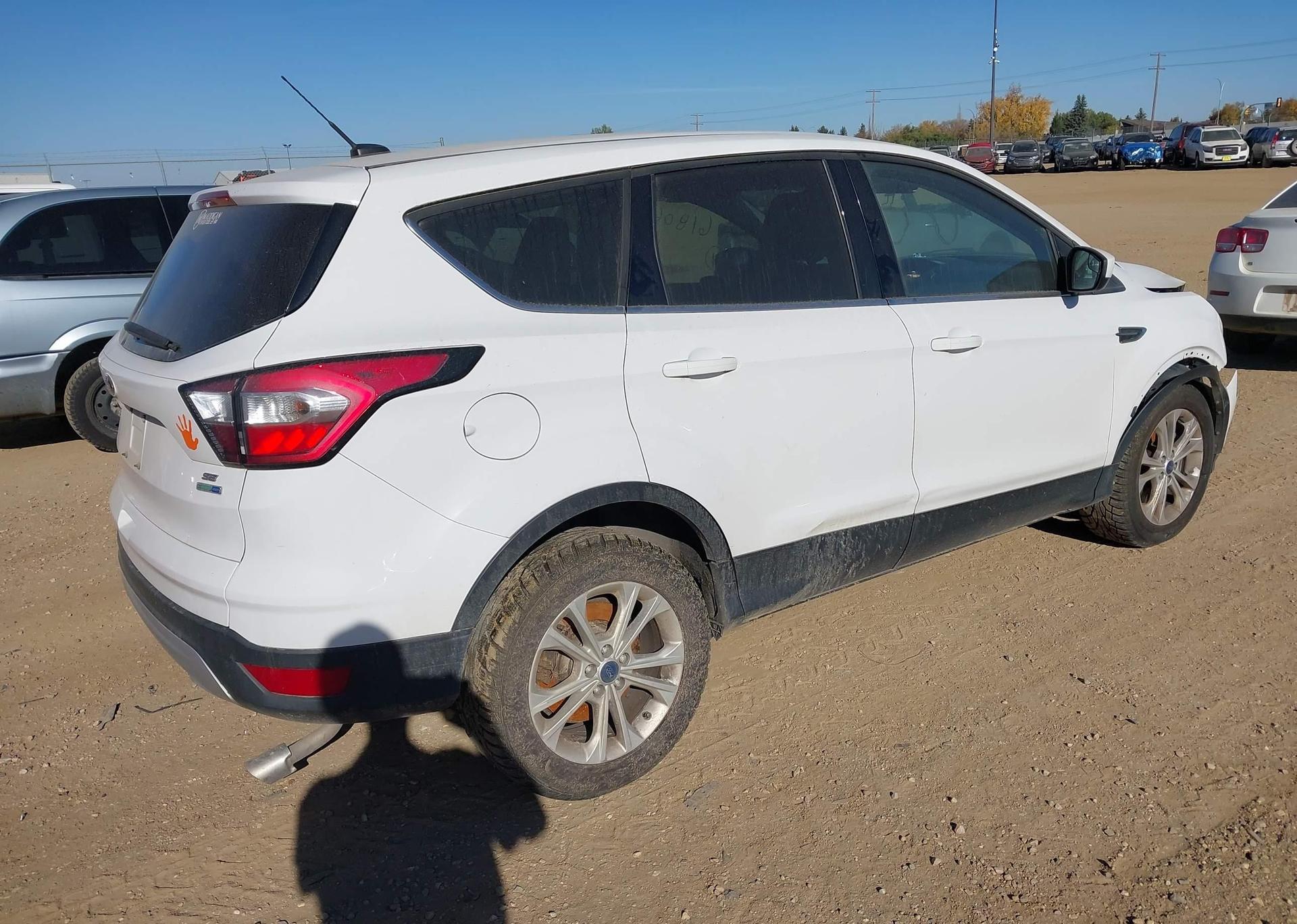 2017 FORD ESCAPE SE