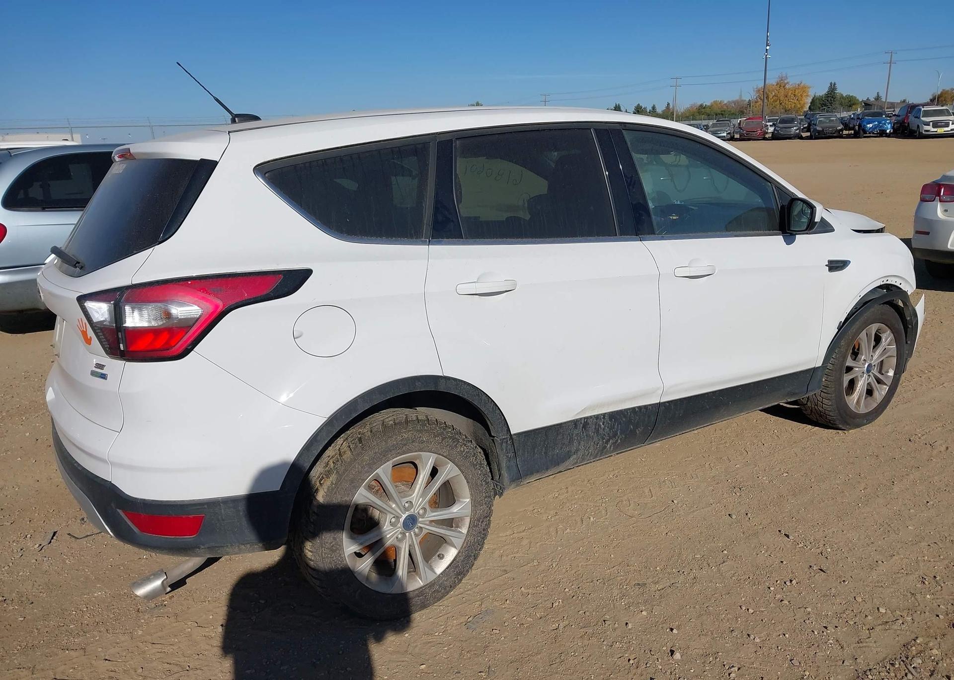 2017 FORD ESCAPE SE