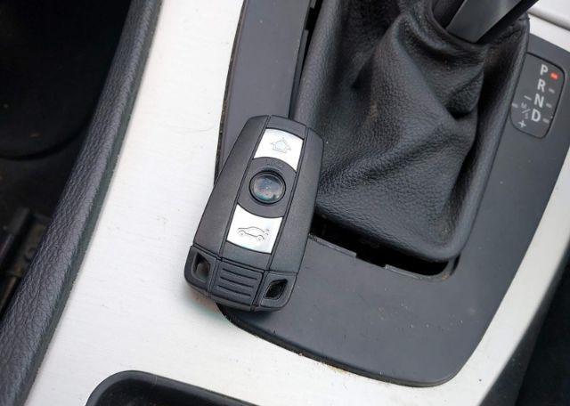 2006 BMW 323 I