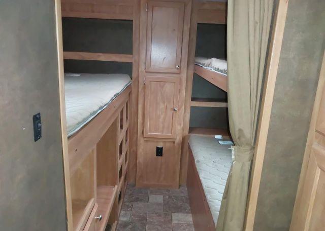 2014 SHASTA 31OK STD