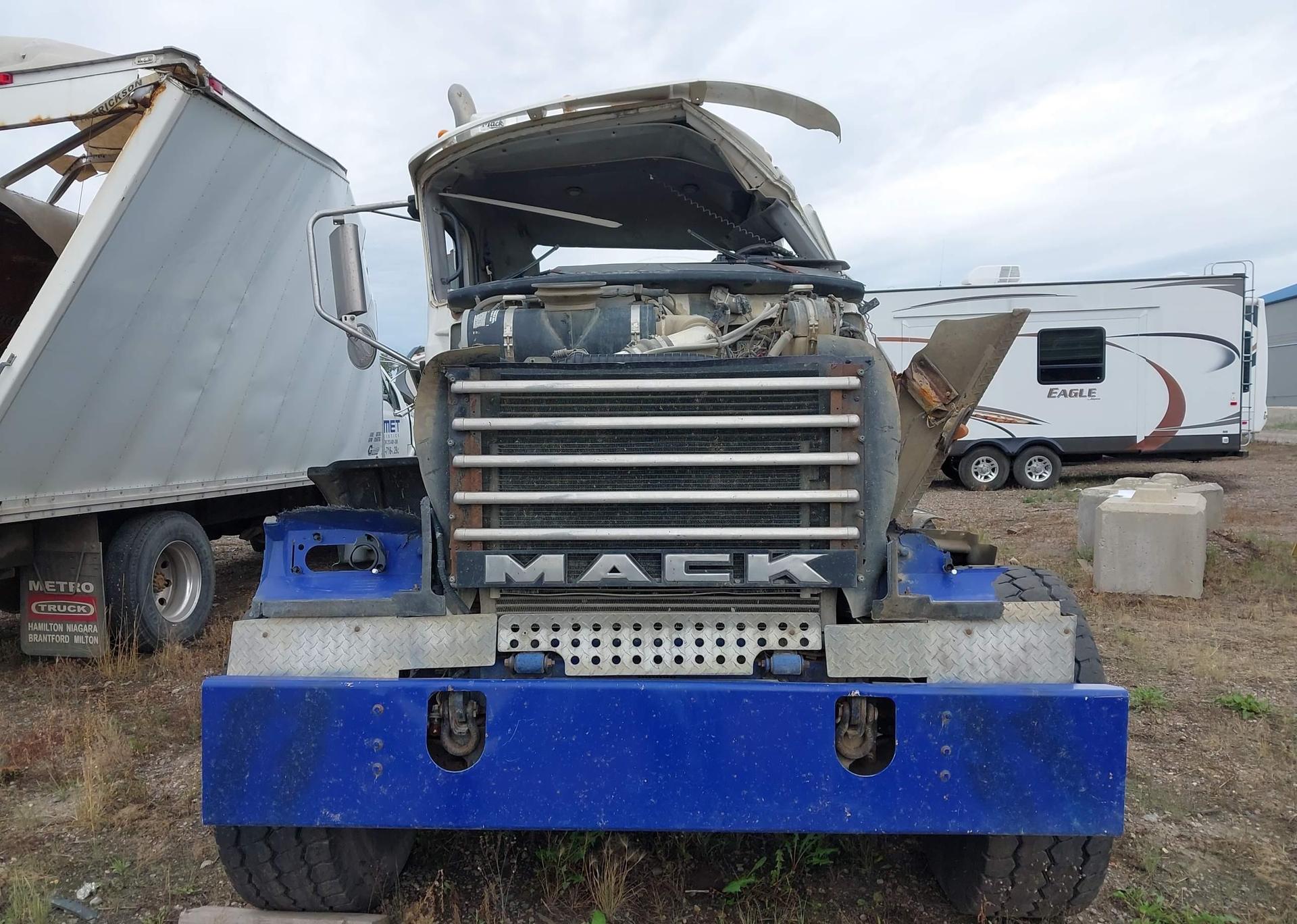 2007 MACK 700 CTP700