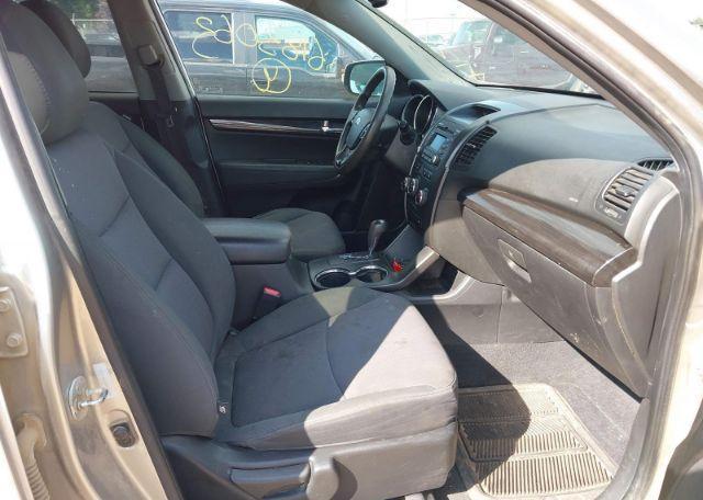 2013 KIA SORENTO LX