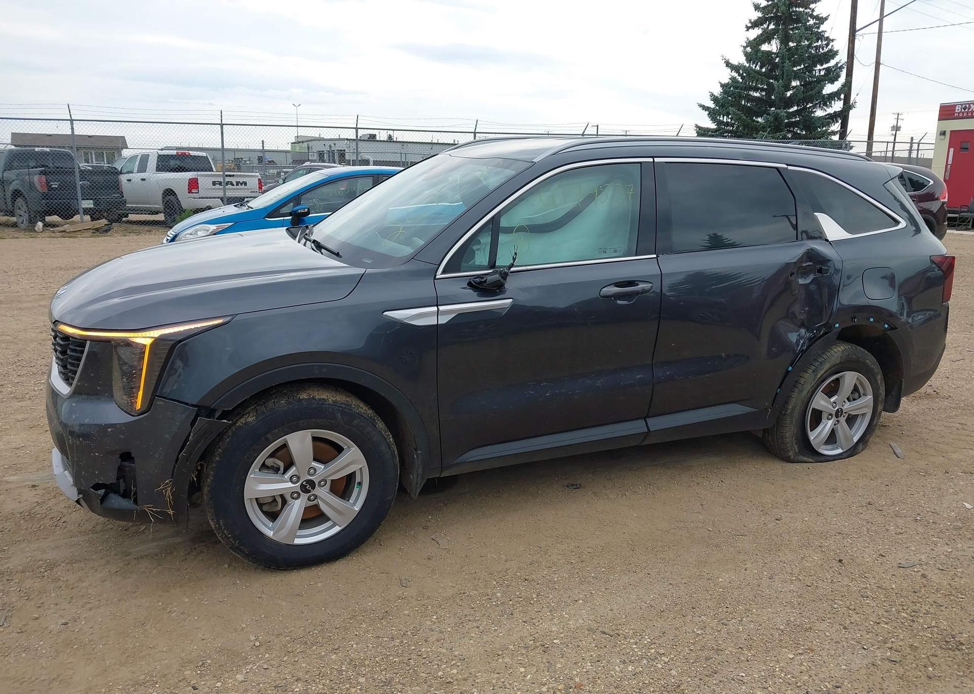 2024 KIA SORENTO LX