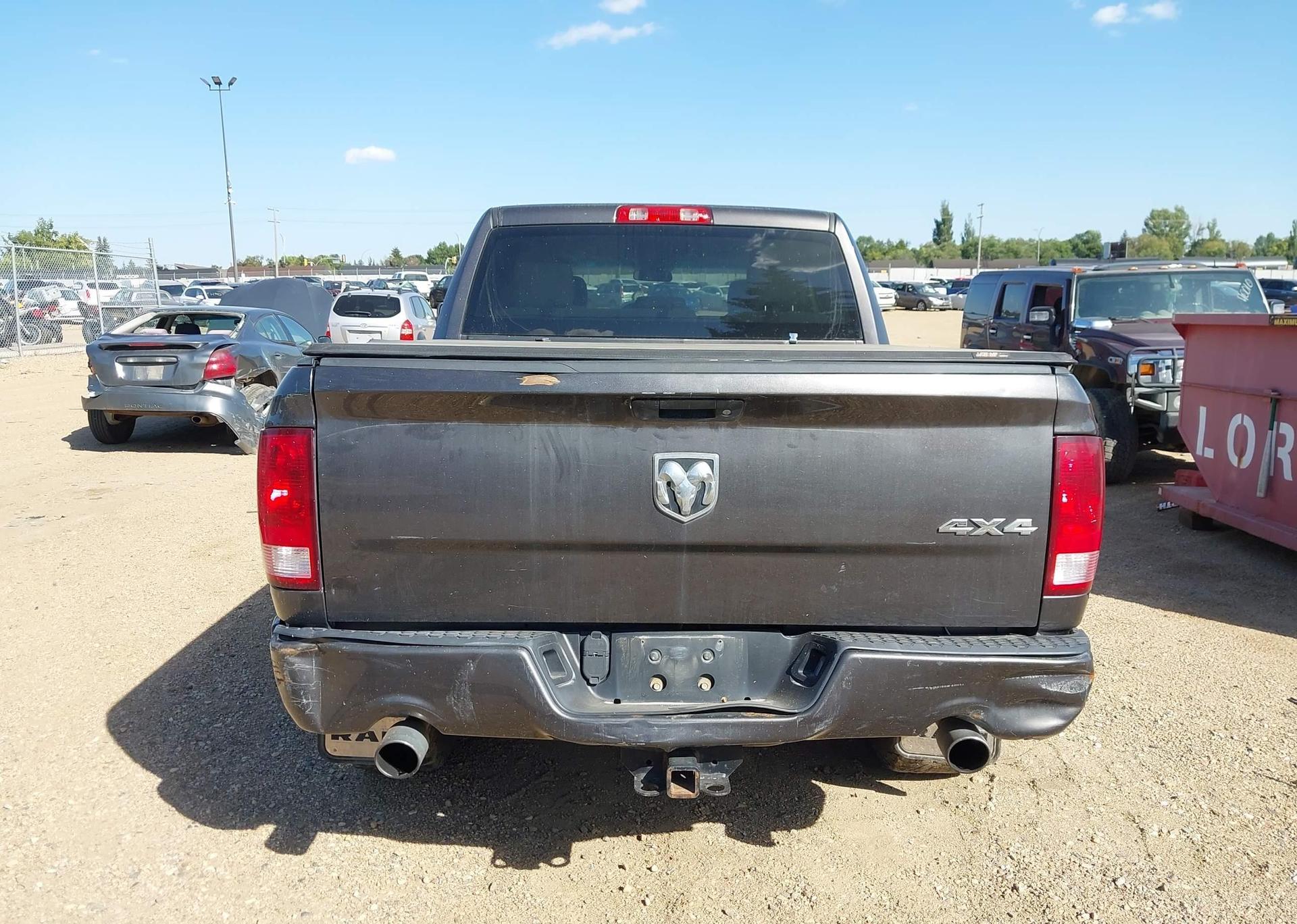2017 RAM 1500 ST