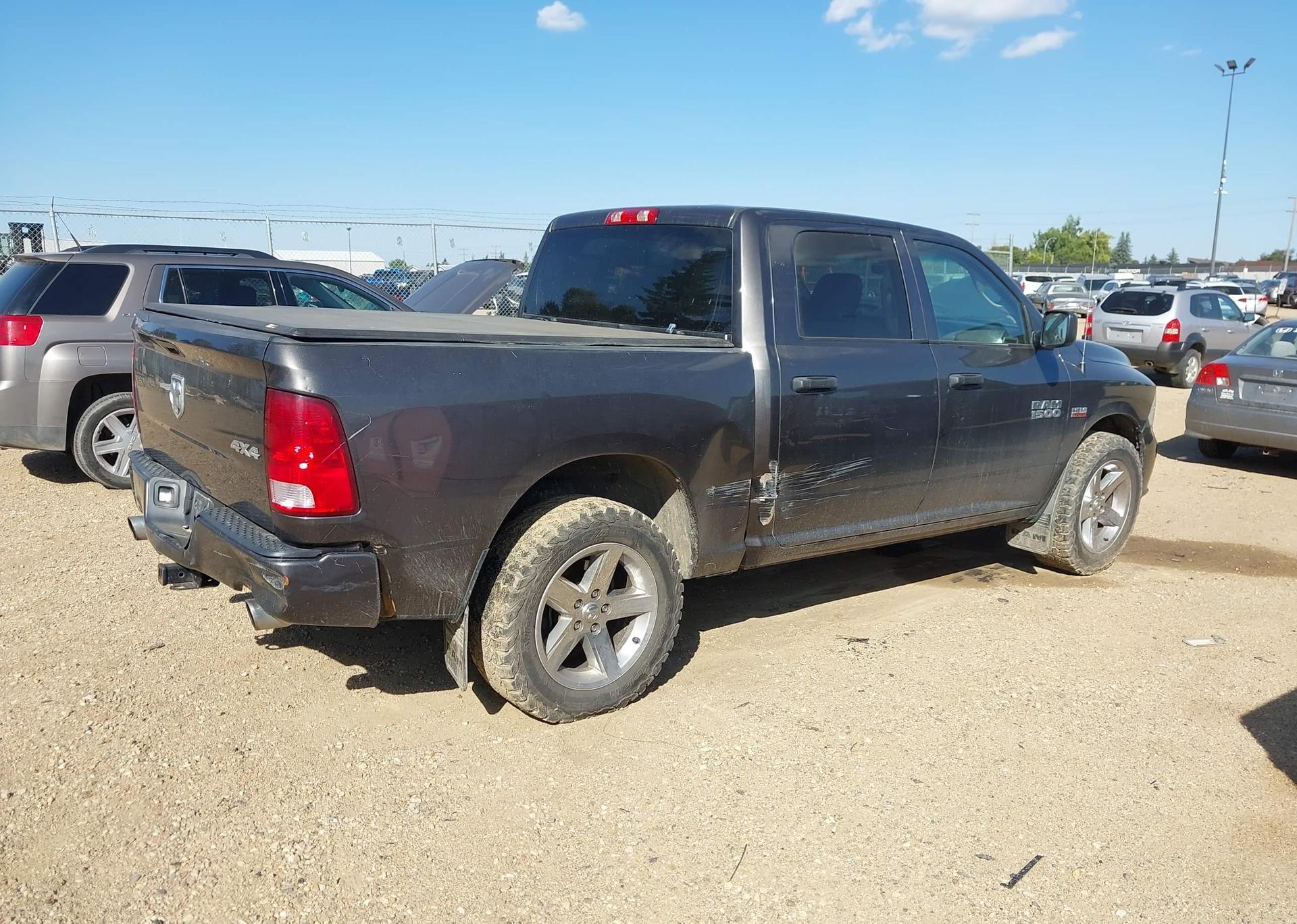 2017 RAM 1500 ST