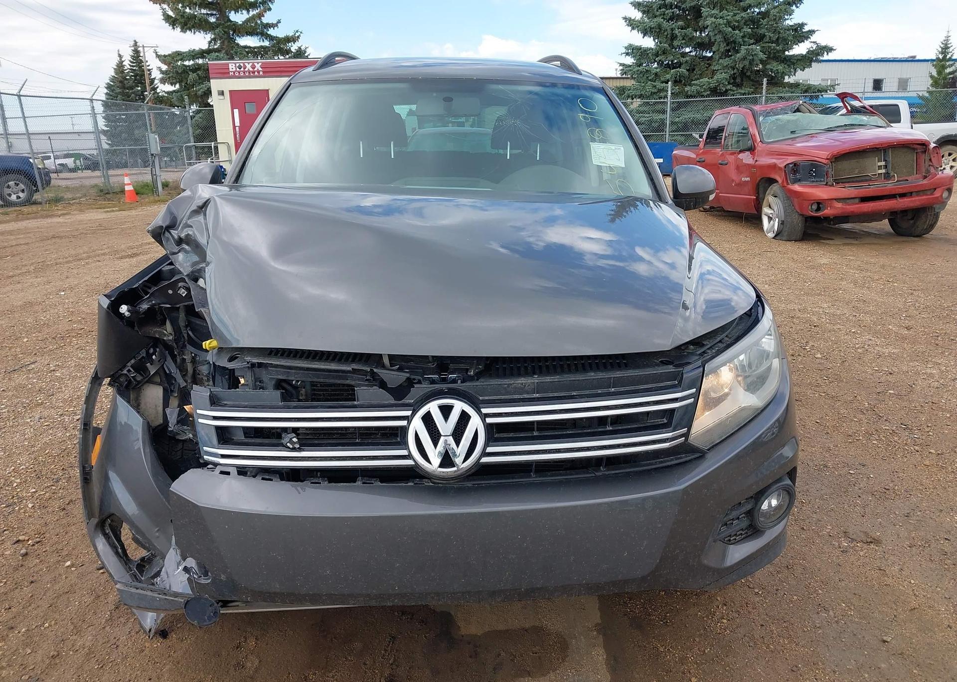2015 VOLKSWAGEN TIGUAN S