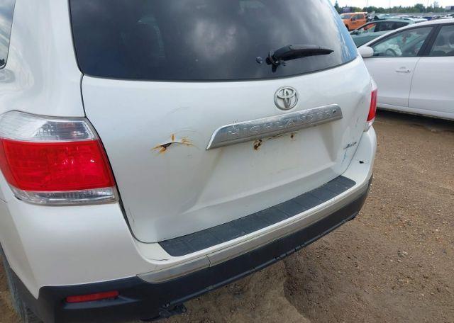 2013 TOYOTA HIGHLANDER PLUS