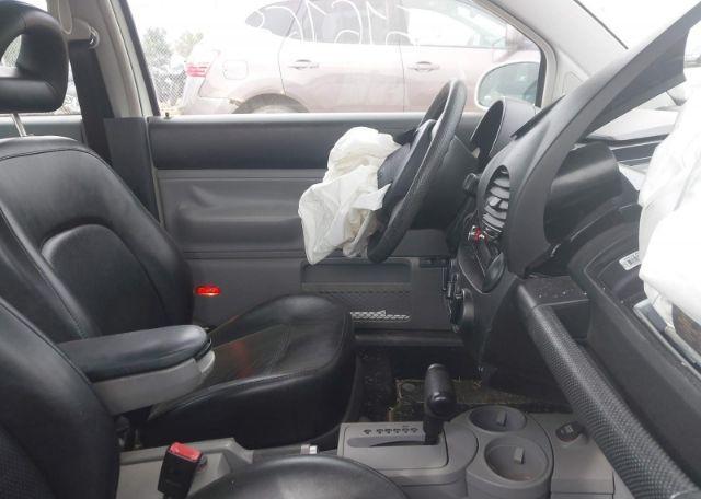 2001 VOLKSWAGEN NEW BEETLE GLS