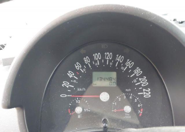 2001 VOLKSWAGEN NEW BEETLE GLS