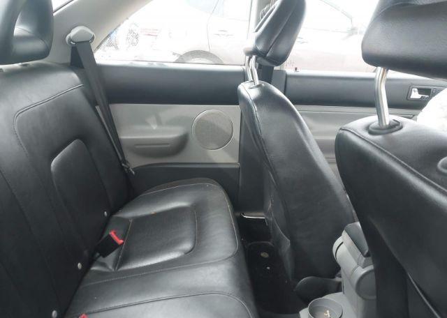 2001 VOLKSWAGEN NEW BEETLE GLS