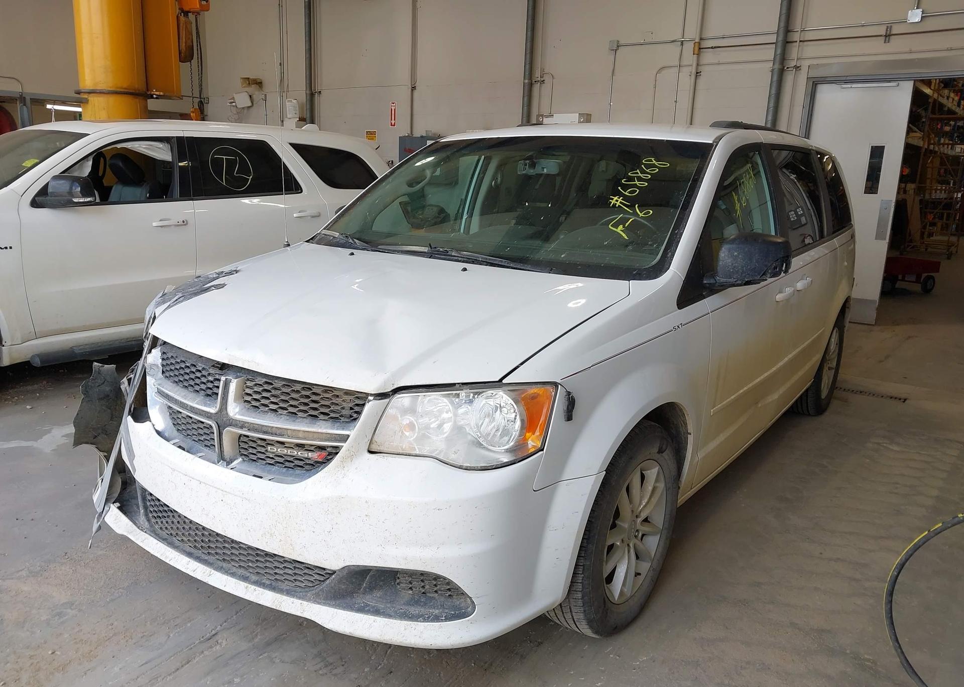 2015 DODGE GRAND CARAVAN SE