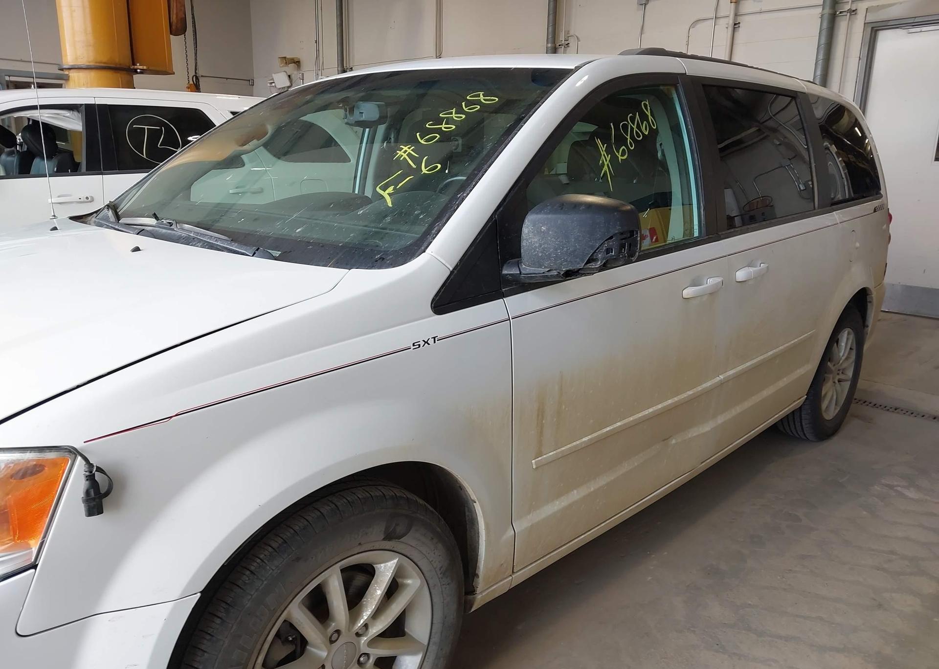 2015 DODGE GRAND CARAVAN SE