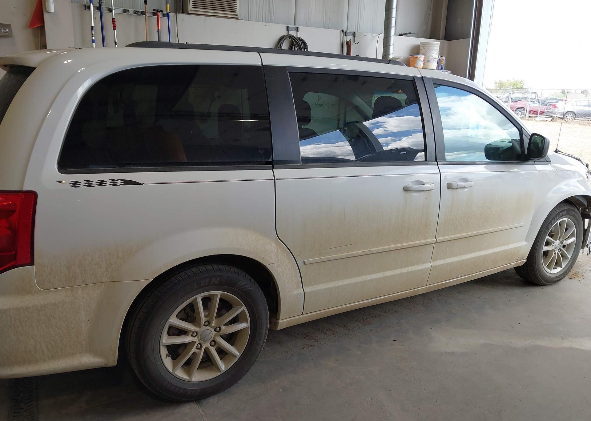 2015 DODGE GRAND CARAVAN SE