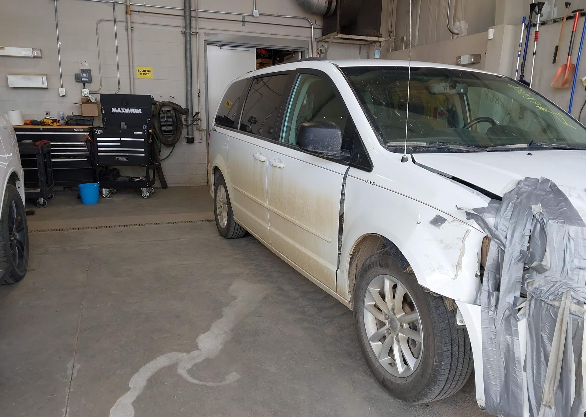 2015 DODGE GRAND CARAVAN SE
