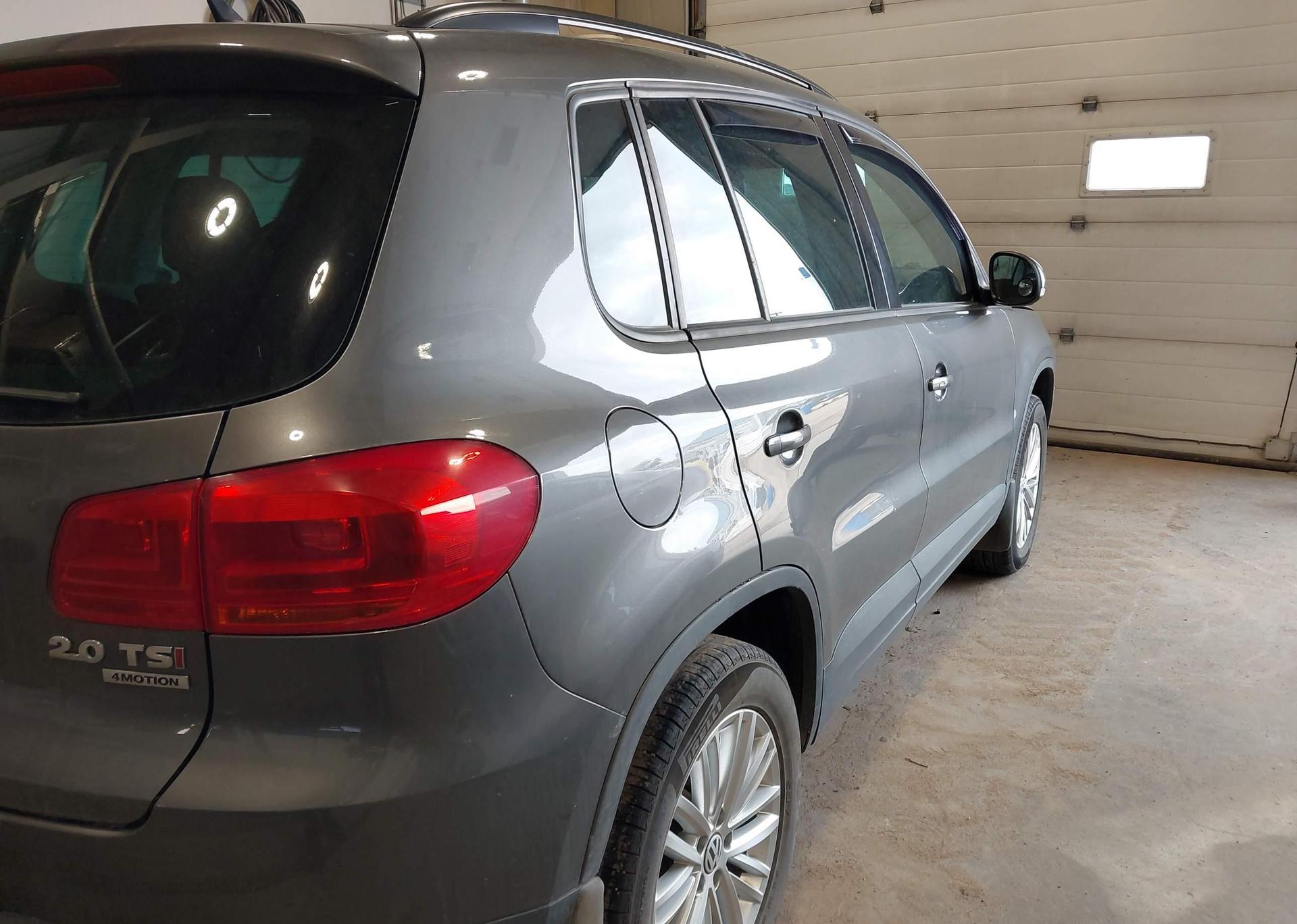 2015 VOLKSWAGEN TIGUAN S