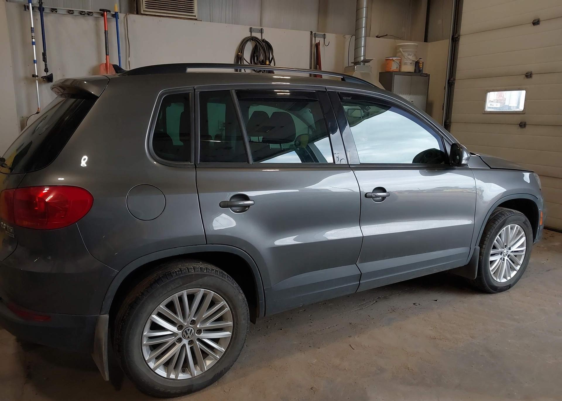 2015 VOLKSWAGEN TIGUAN S