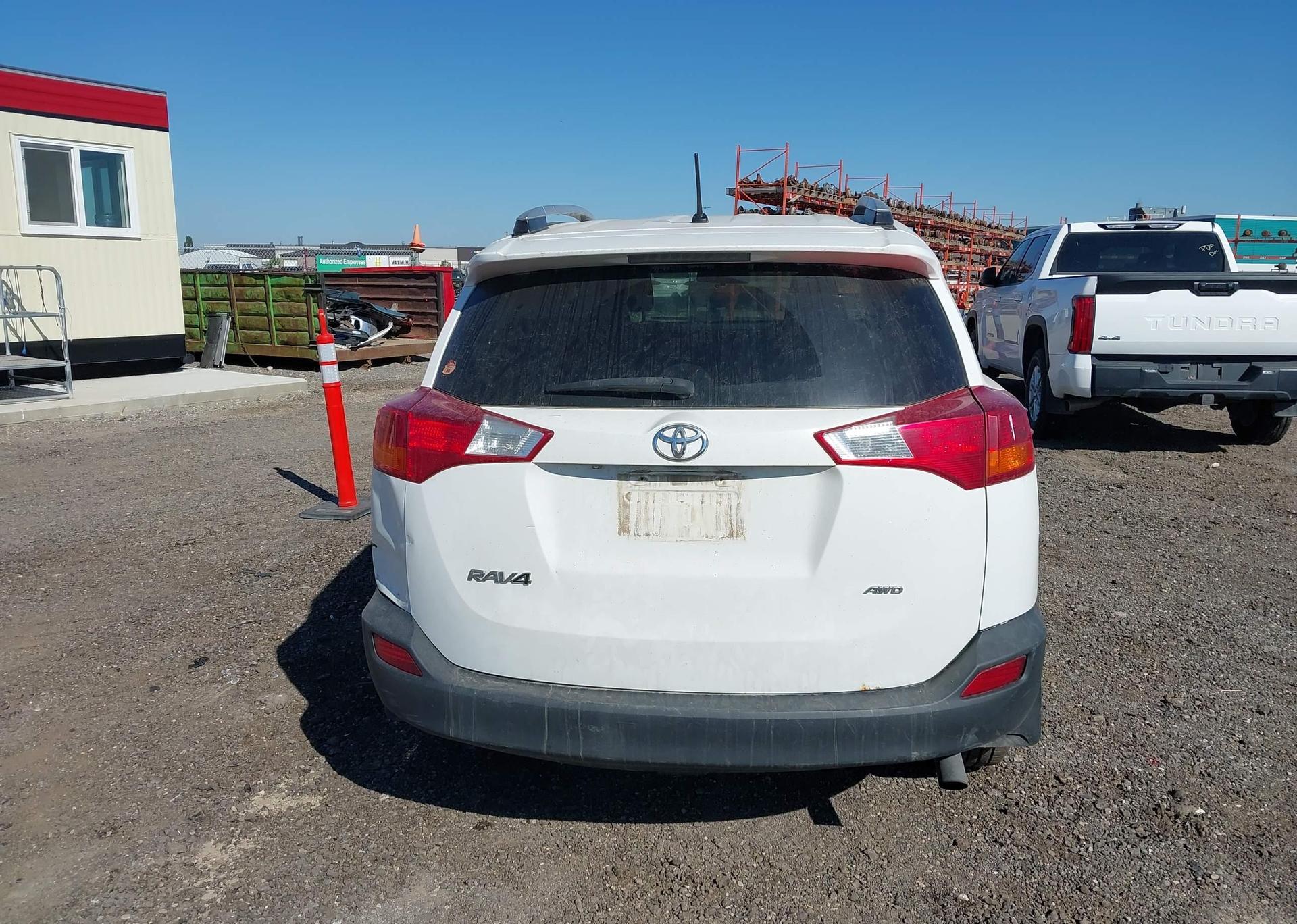 2015 TOYOTA RAV4 LE