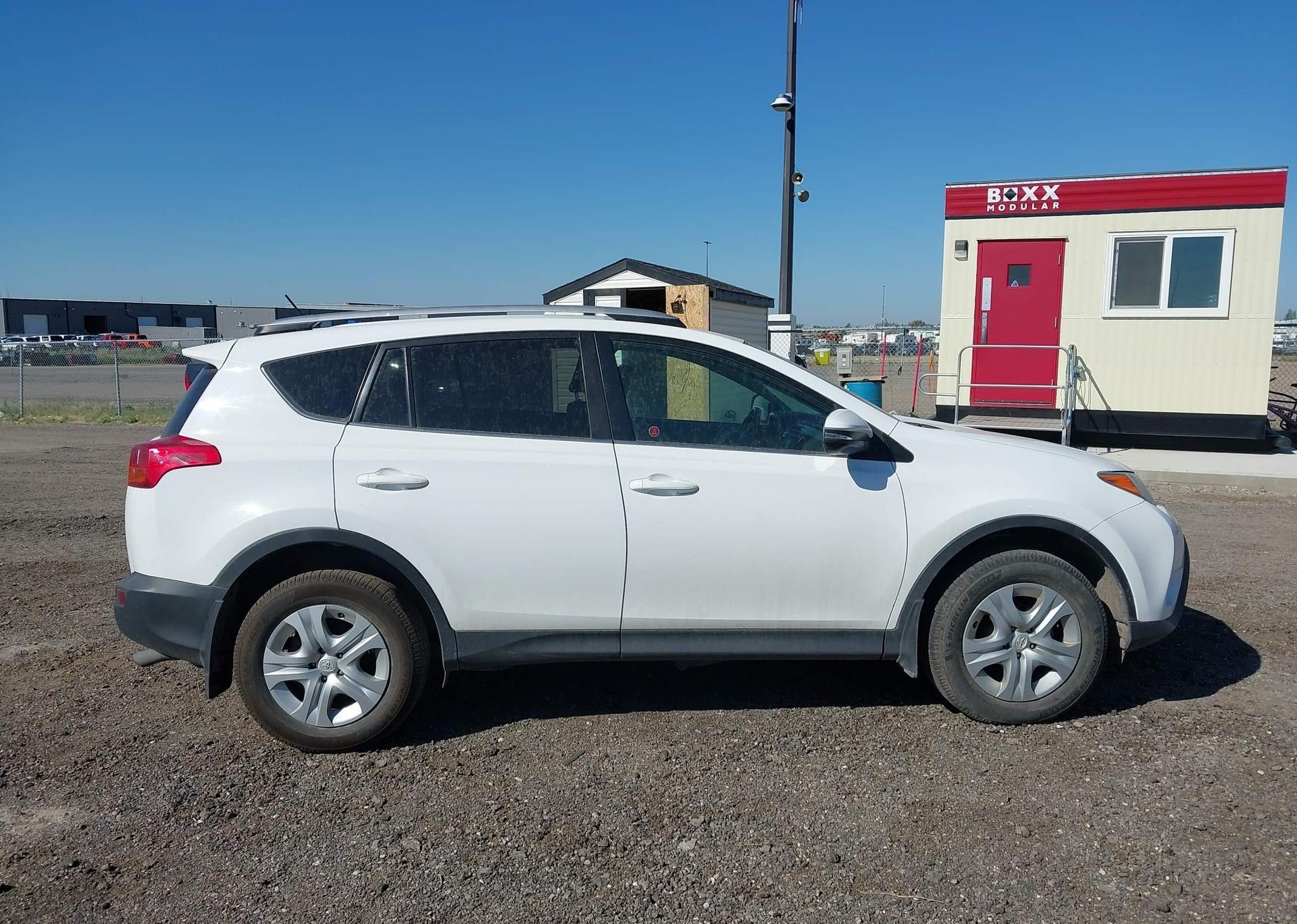 2015 TOYOTA RAV4 LE