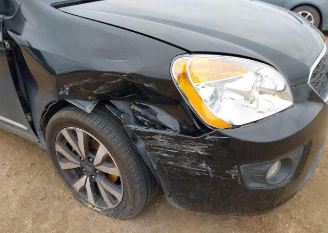 2011 KIA RONDO