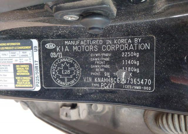 2011 KIA RONDO