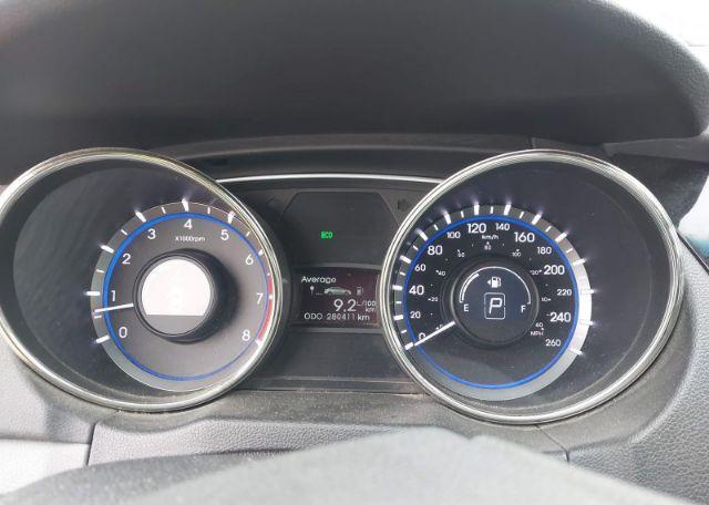 2011 HYUNDAI SONATA SE