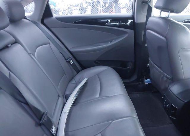 2011 HYUNDAI SONATA SE