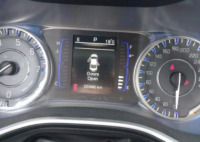 2015 CHRYSLER 200 LX