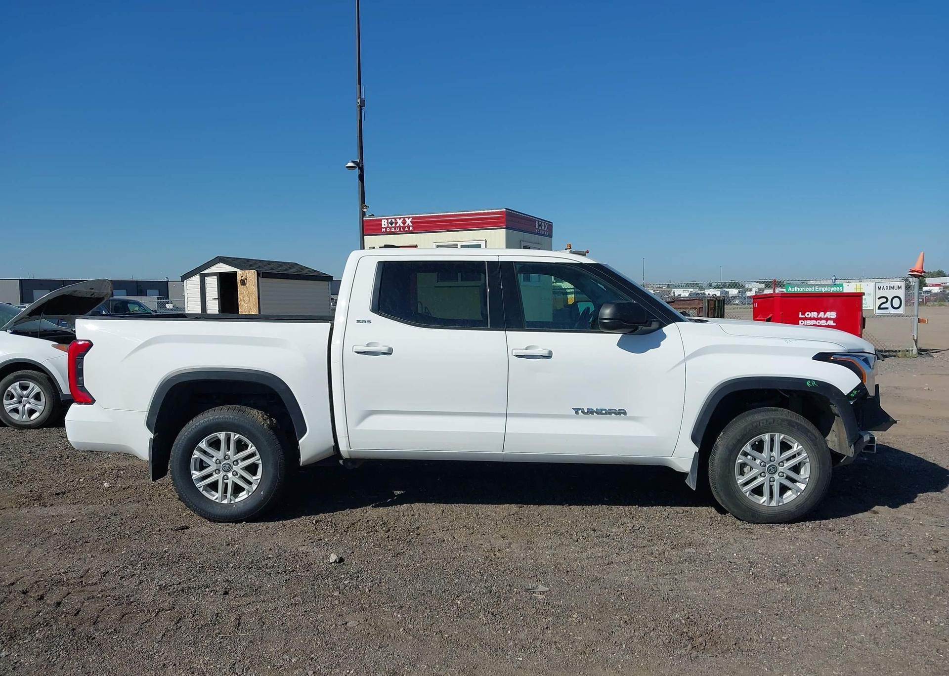 2023 TOYOTA TUNDRA CREWMAX SR