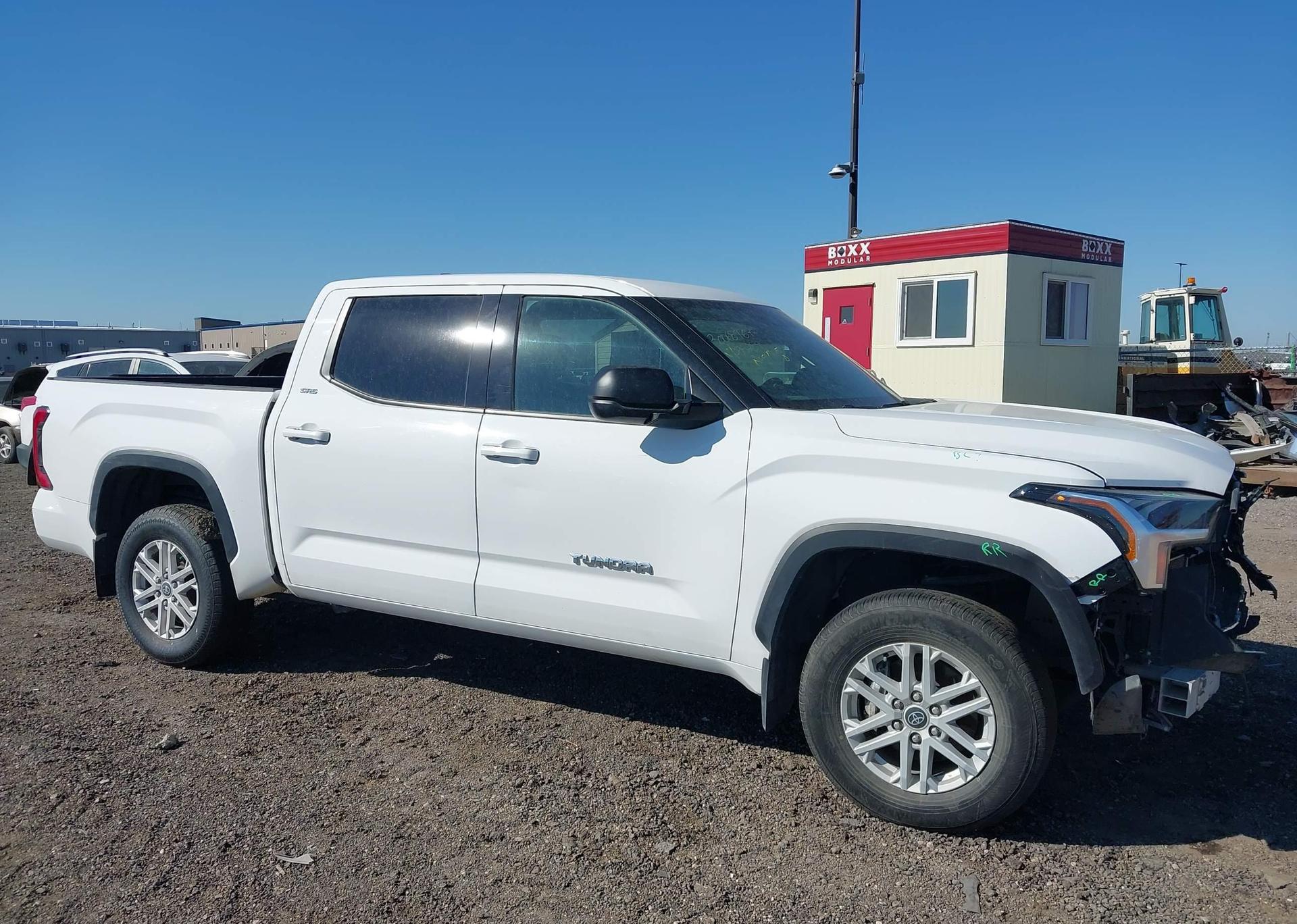 2023 TOYOTA TUNDRA CREWMAX SR